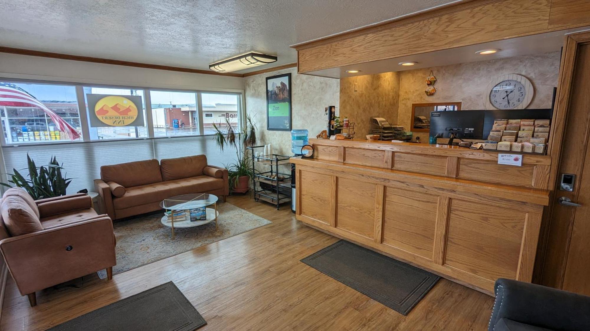 High Desert Inn 萨莱纳 外观 照片