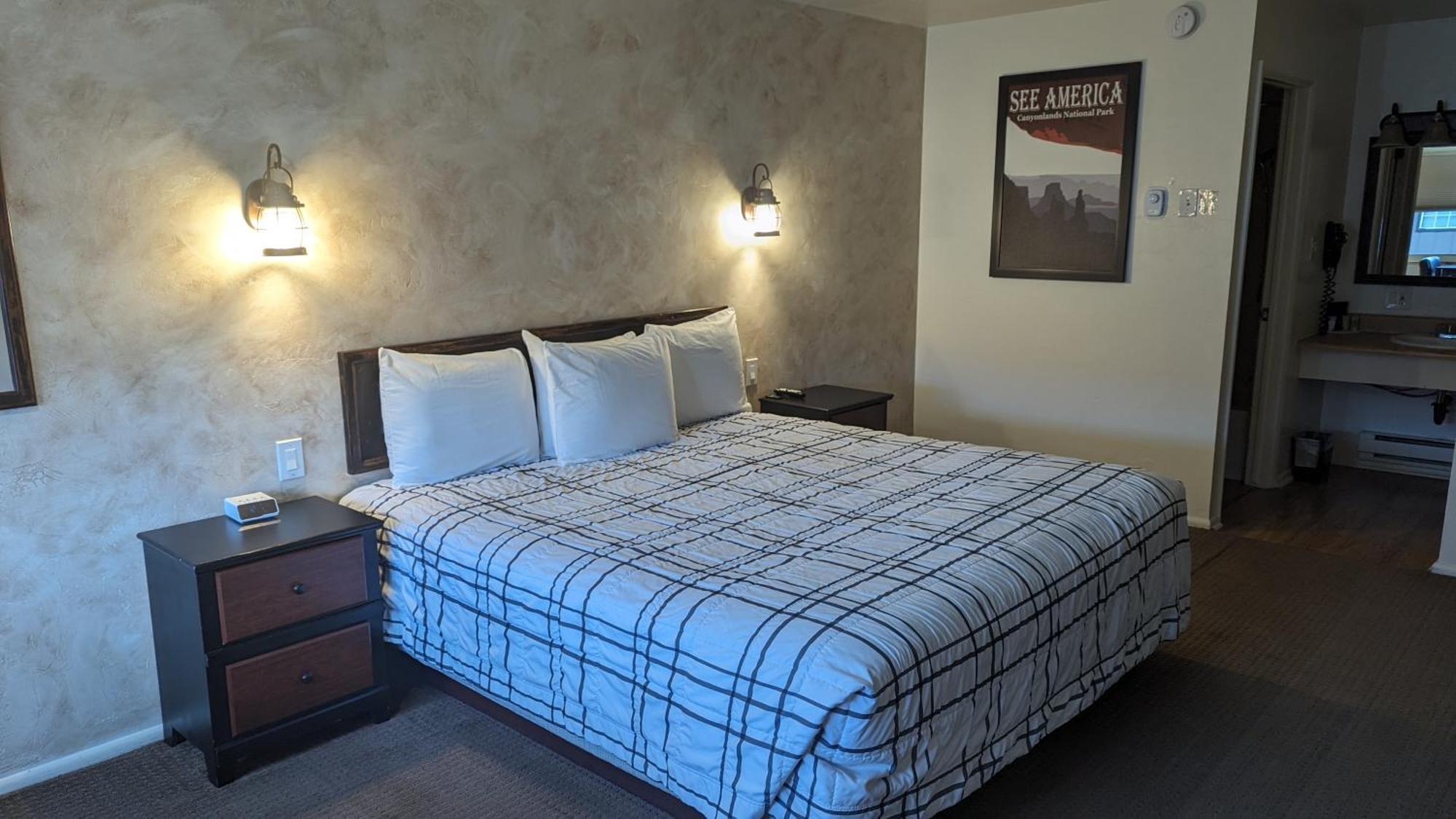 High Desert Inn 萨莱纳 外观 照片