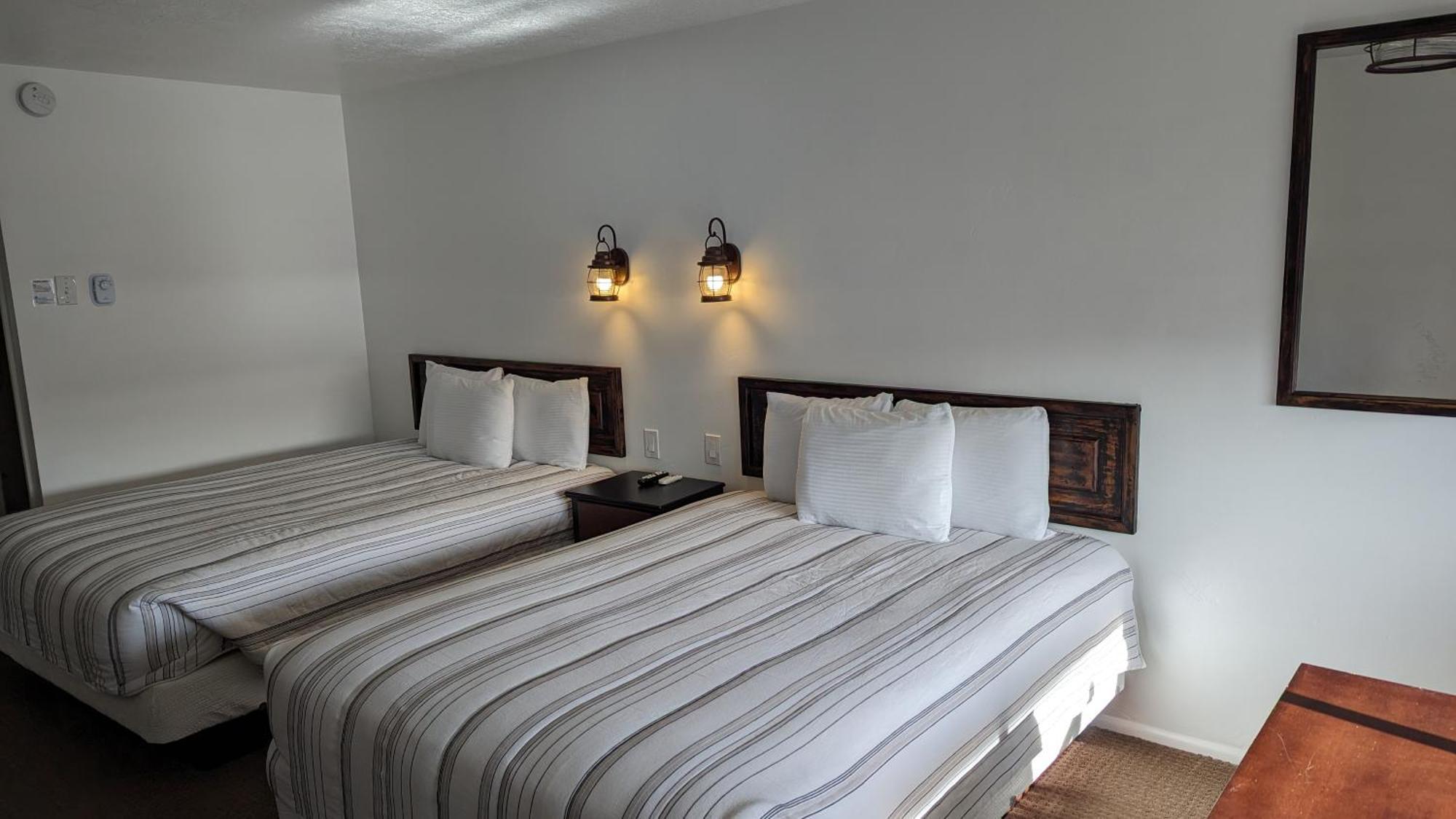 High Desert Inn 萨莱纳 外观 照片