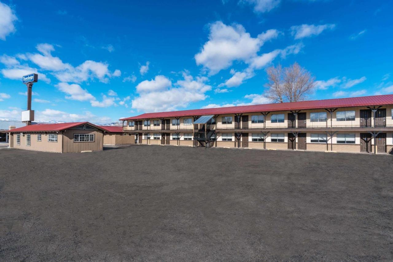 High Desert Inn 萨莱纳 外观 照片